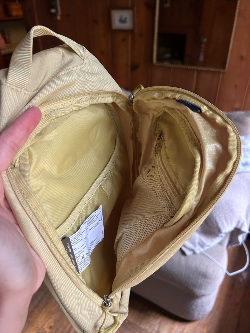 Brand new osprey crossbody / backpack - Picture 3 of 3